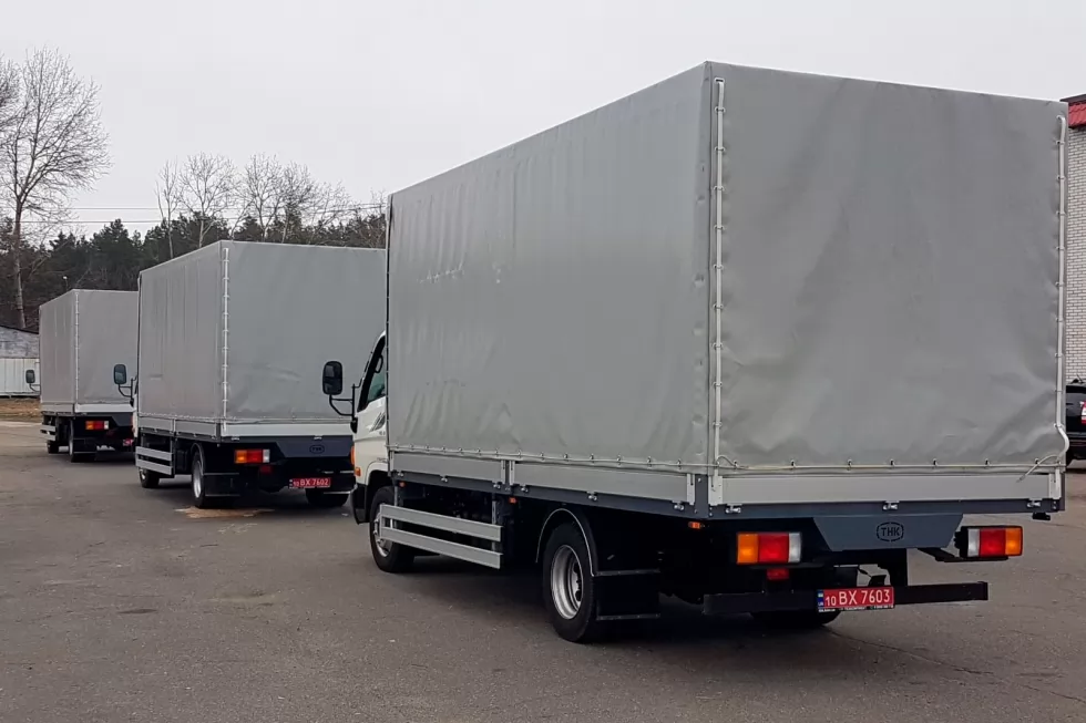 Готовится к отгрузке партия тентованных бортовых платформ на Hyundai HD78, фото 12