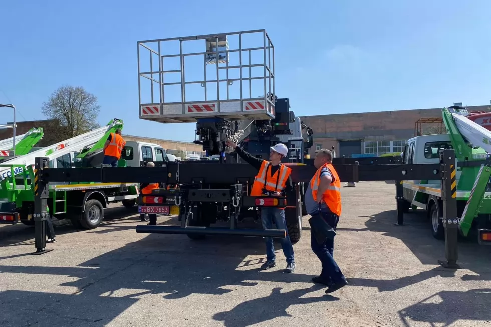 Подготовлена очередная партия автогидроподъемников для энергетиков, фото 10