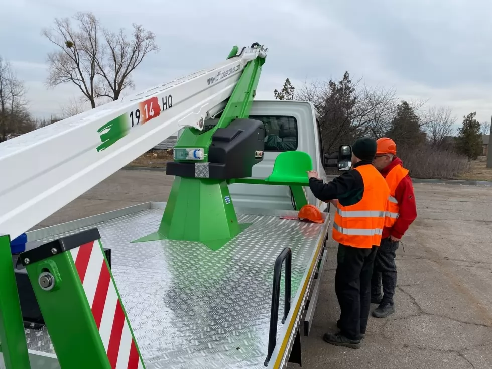 На полтавском производстве состоялось обучение управлению автовышкой для одного из заказчиков, фото 24