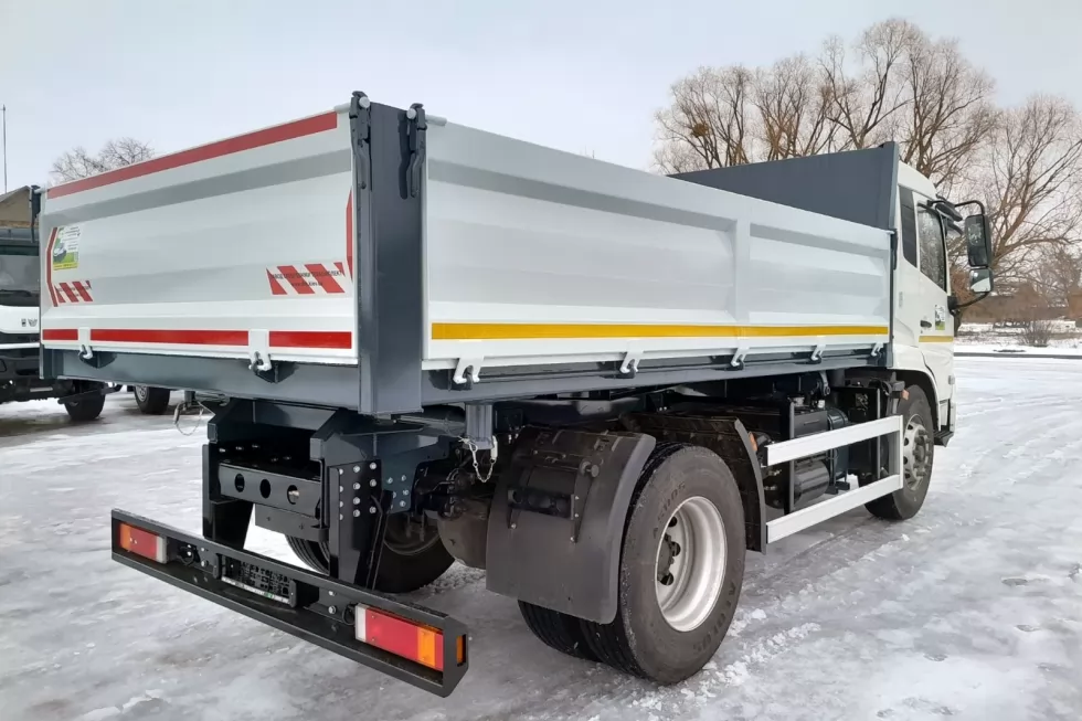 донгфенг самосвал