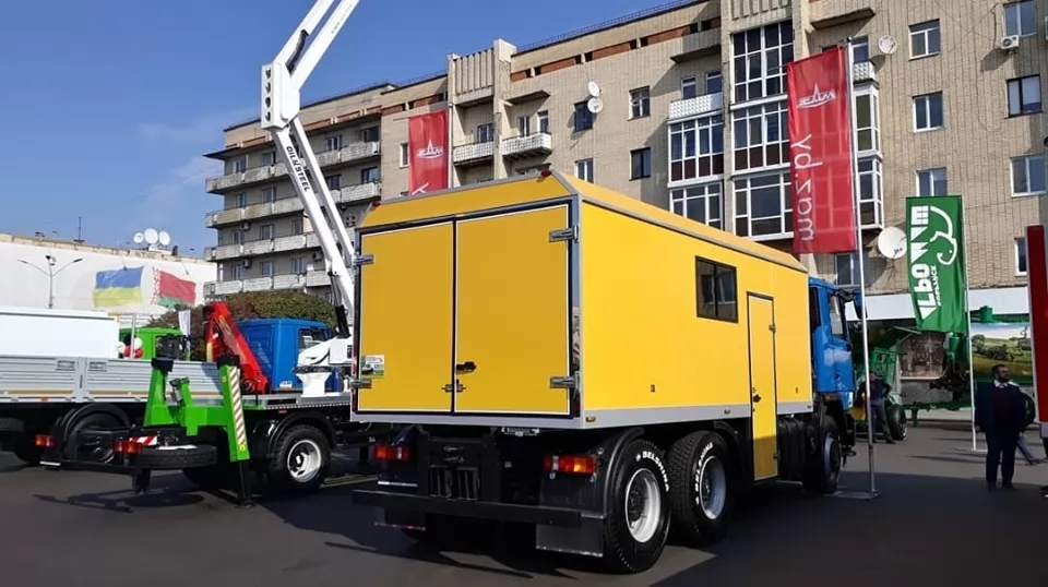 В Житомире проходит выставка крупногабаритных машин совместного производства Украина-Беларусь, фото 4