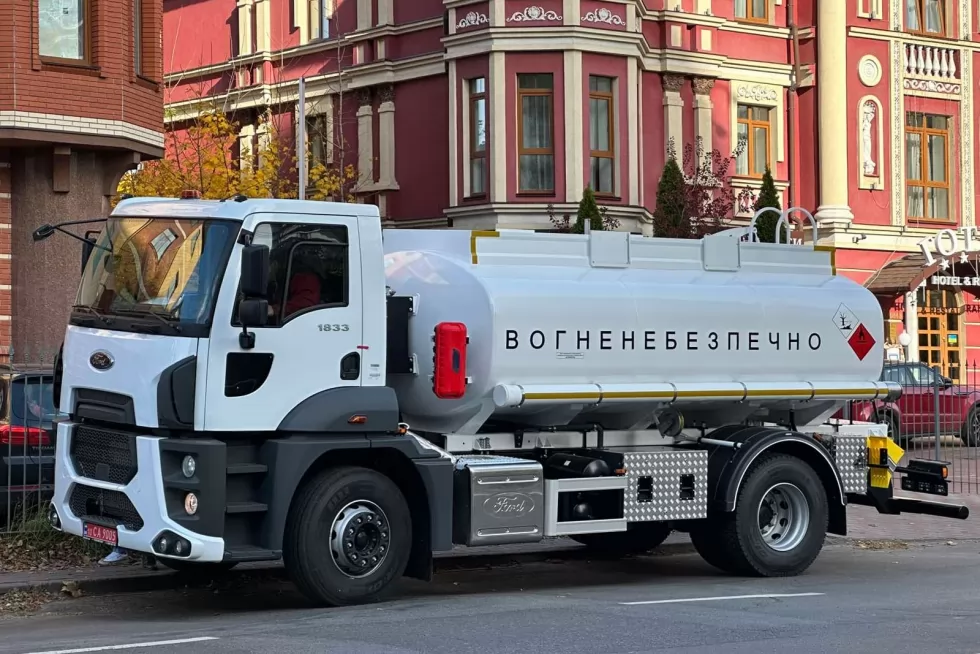 Партия из трех автотопливозаправщиков изготовлена для ведущей аграрной компании, фото 14