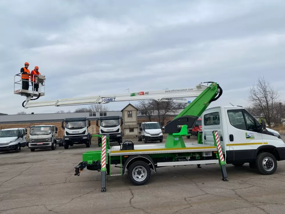 На полтавском производстве состоялось обучение управлению автовышкой для одного из заказчиков, фото 23