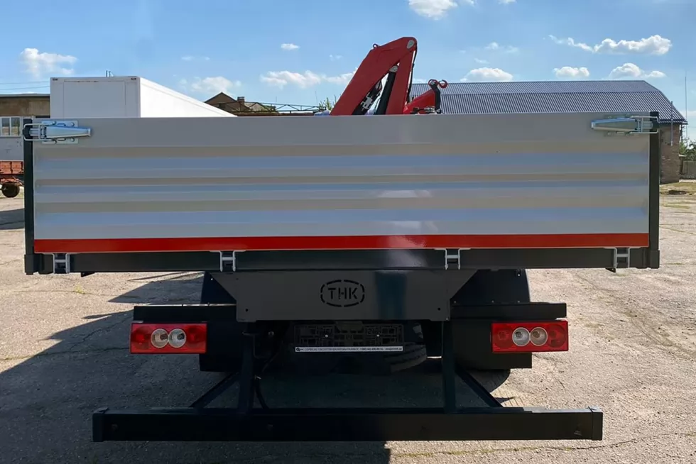 На базе FOTON AUMARK BJ1128 изготовлена новая бортовая платформа с КМУ, фото 1