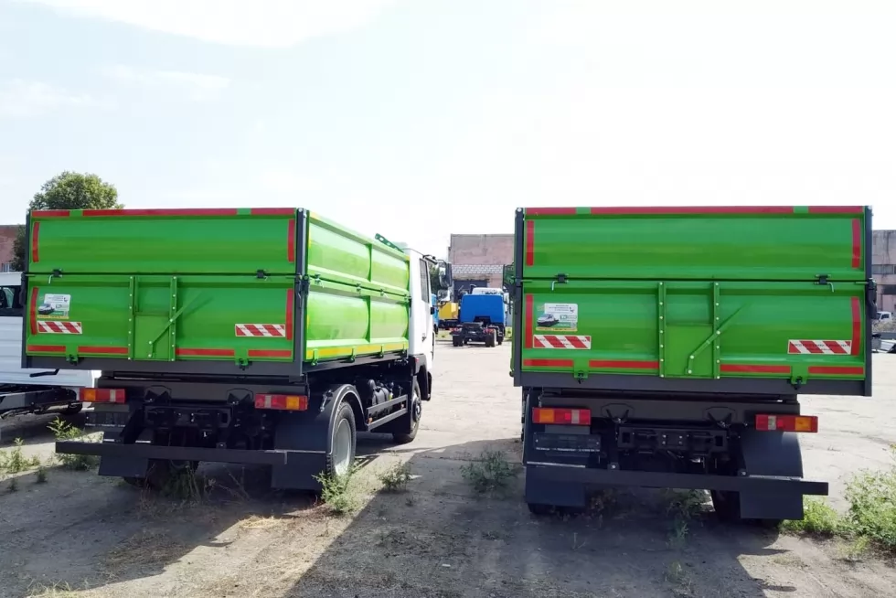 Два самосвала отправятся работать в Харьковскую область, фото 11