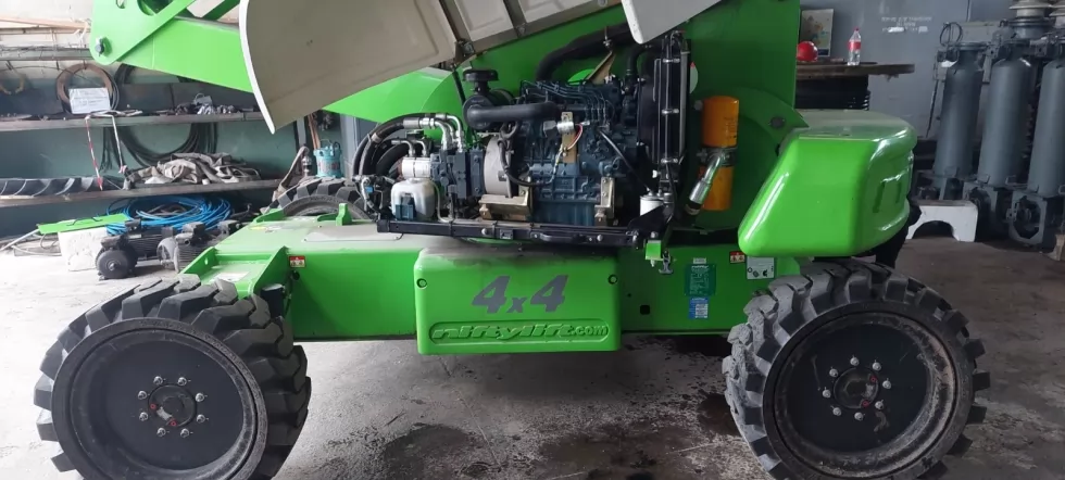 Выполнен выездной сервис самоходного подъемника NIFTYLIFT HR21 4x4, фото 8