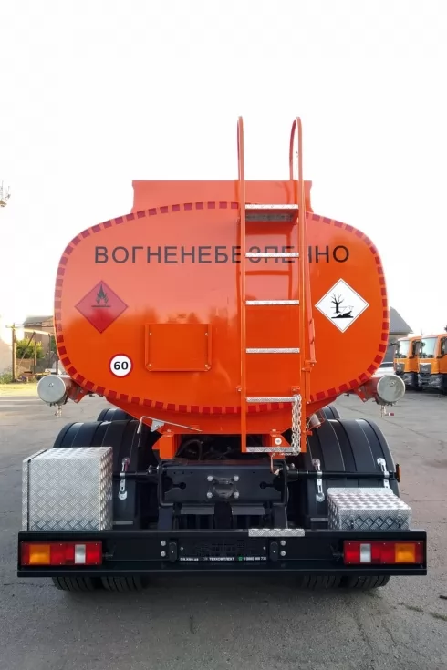 Изготовлен автотопливозаправщик 12 м<sup loading=