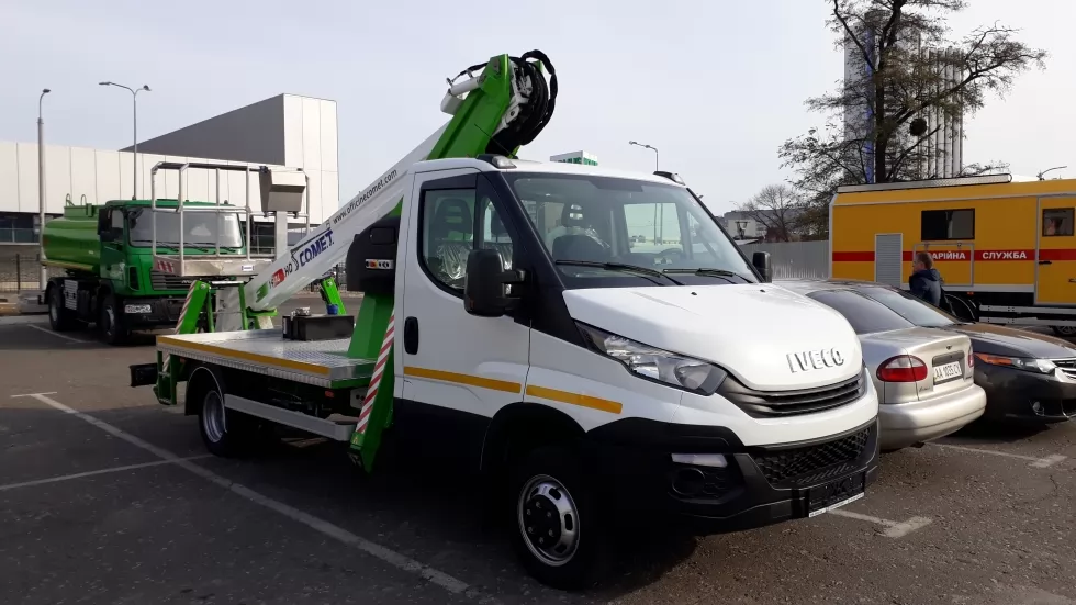 автовышка на iveco day cab