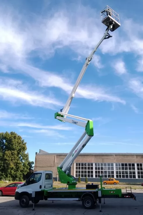 Для частного предприятия в Киеве изготовлена ​​26-метровая автовышка Comet на давальческом шасси IVECO Daily, фото 9