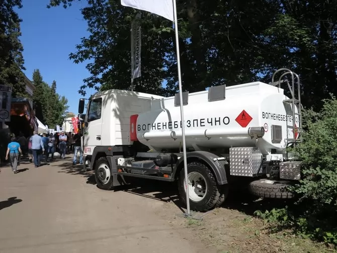 На ПАТ УКРНАФТА будут перевозить и вести учет топлива с помощью нашей спецтехники, фото 1