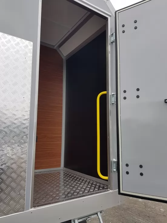 Пять автомобилей ЗИЛ-131 с большим пробегом обзавелись новыми вахтовыми фургонами, фото 18