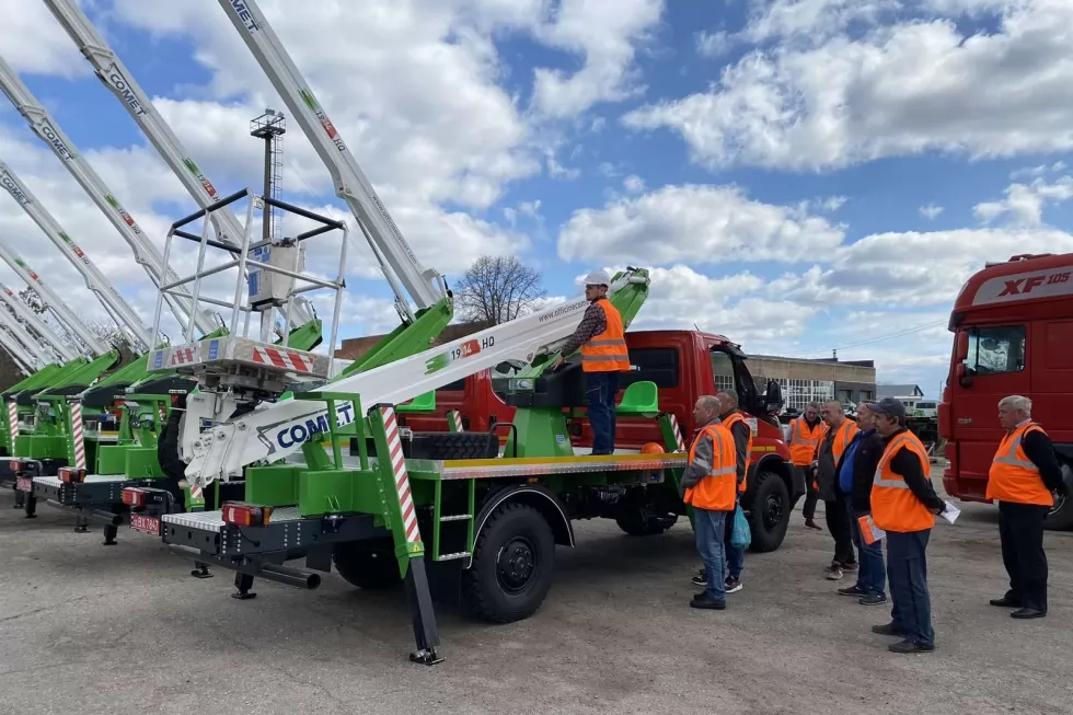 Харьковские энергетики получили очередную партию автовышек на полноприводном шасси, фото 21