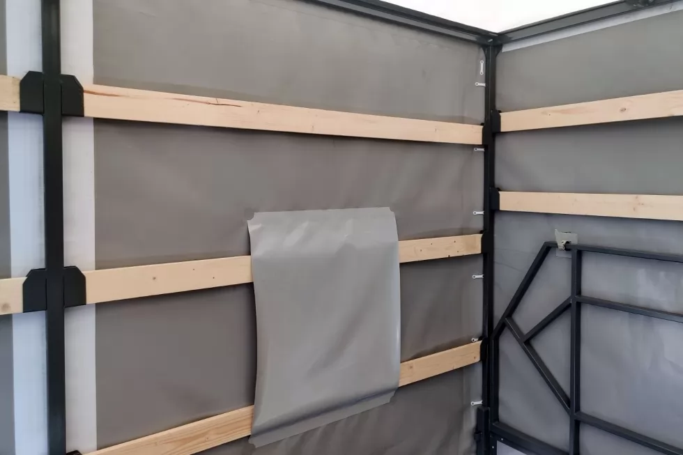 Изготовлен бортовой автомобиль RENAULT MASTER с особенностями в конструкции платформы, фото 12