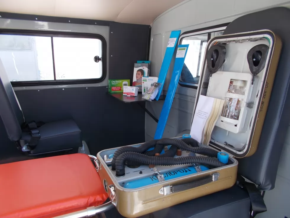 Помогаем медикам - предлагаем полностью укомплектованные санитарные автомобили УАЗ, фото 3