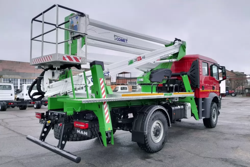 Для монтажа автовышки COMET наш завод впервые использовал шасси MAN, фото 4