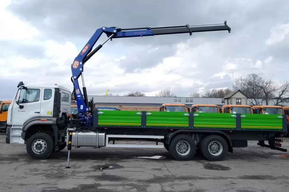 кран манипулятор pm 15.5 на Sinotruk Hohan