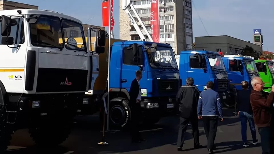 В Житомире проходит выставка крупногабаритных машин совместного производства Украина-Беларусь, фото 7