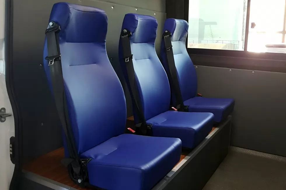 Peugeot BOXER пассажирский и грузовой отсеки