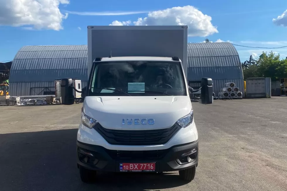 Завод изготовил новую модель вахтового автобуса на IVECO Daily 70C16Н, фото 8