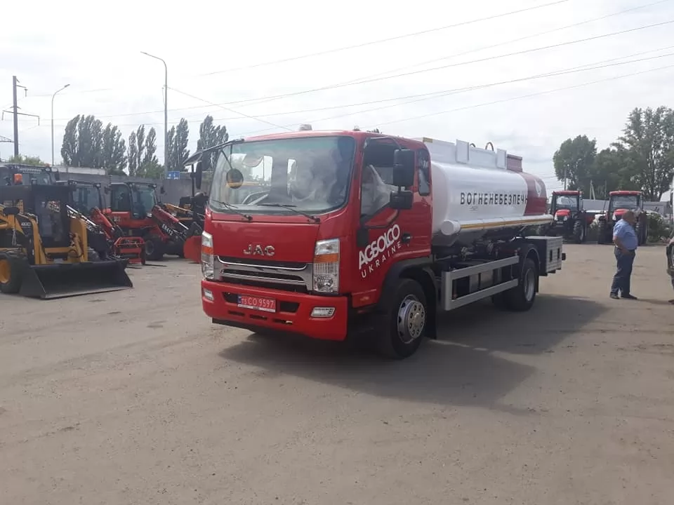 Топливозаправщик JAC N120 с цистерной 8 м <sup loading=
