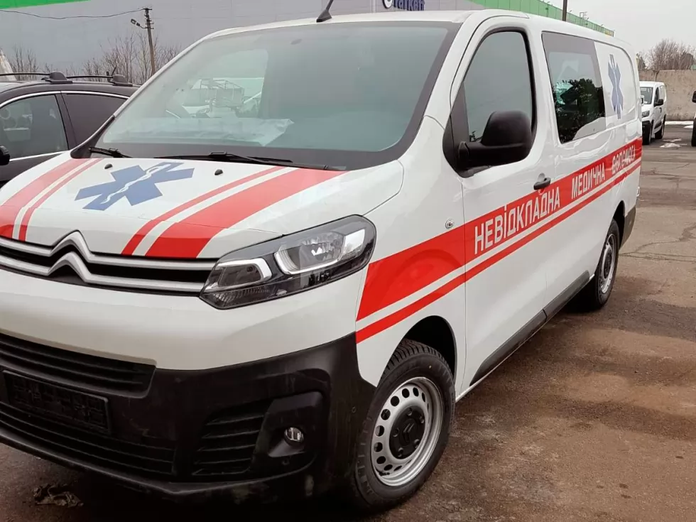 В Белую Церковь отправился очередной автомобиль скорой помощи от Техкомплект и Stellantis, фото 2