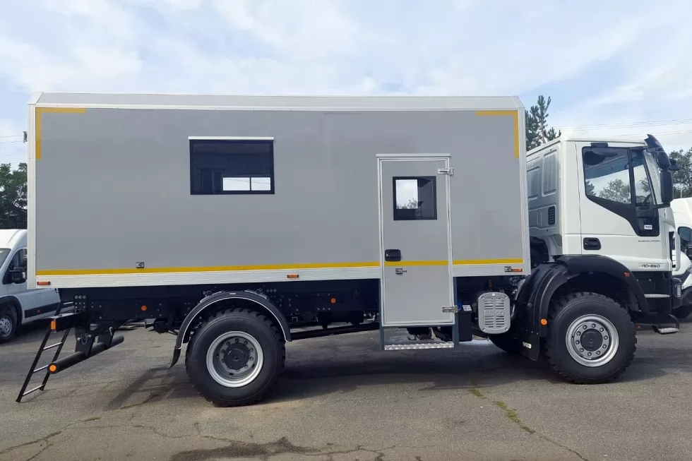 Новые бригадные автомобили IVECO для энергетиков Западной Украины, фото 3