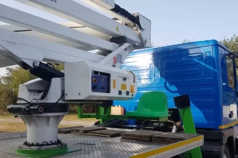 Выполнены сервис и ремонт автовышки OIL & STEEL SNAKE 2815