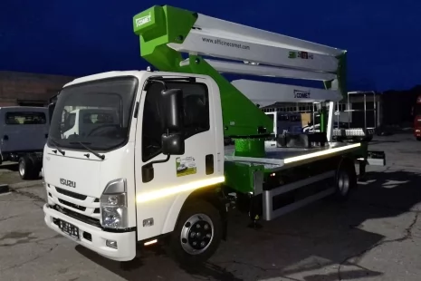 Изготовили автовышку с гуськом на базе ISUZU NQR 90