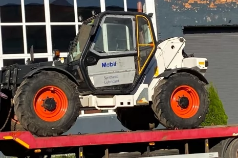 В сервісному центрі Техкомплект відремонтовано навантажувач BOBCAT T35100