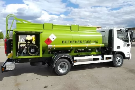 Сделан очередной автотопливозаправщик на азиатском шасси