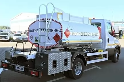 У компании Автомагистраль-Юг - очередной 4-кубовый автотопливозаправщик на базе IVECO DAILY