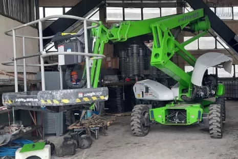 Выполнен выездной сервис самоходного подъемника NIFTYLIFT HR21 4x4