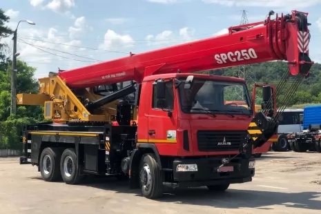 На базе МАЗ собран и отгружен покупателю 25-тонный автокран Palfinger Sany (Австрия-Китай)