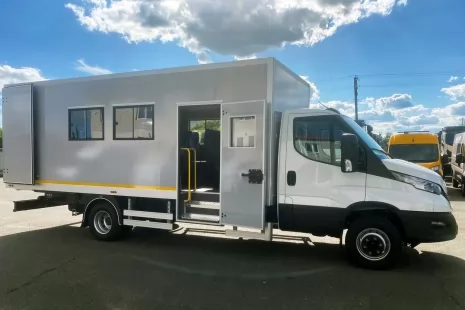 Завод изготовил новую модель вахтового автобуса на IVECO Daily 70C16Н