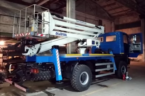 Для Винницаоблэнерго собрана 28-метровая комбинированная автовышка на базе МАЗ-5302