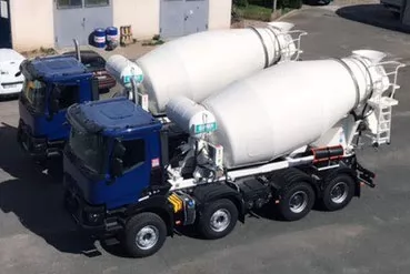 В Техкомплект освоен монтаж автобетоносмесителей IMER на грузовые шасси Renault