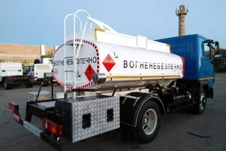 Очередной топливозаправщик МАЗ с 1-секционной цистерной 5,5 м <sup loading=