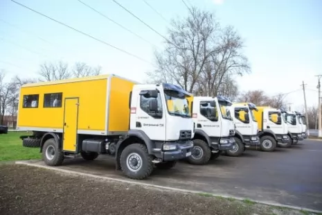 14 новых вахтовок на базе Renault D12 (4х4) передано на три ГОКа компании Метинвест
