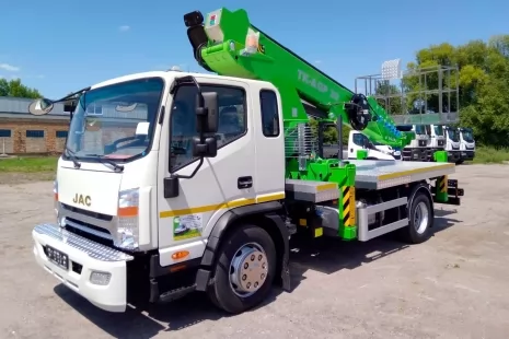 Изготовлена новая 30-метровая автовышка на JAC N120
