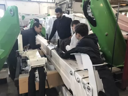 Специалисты Техкомплект успешно прошли ежегодное обучение на заводе автогидроподъемников CO.ME.T. Officine