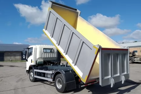 На рынке спецтехники Украины - новый малотоннажный самосвал с задней разгрузкой