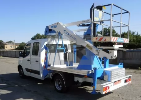 Новинка: 14-метровый подъемник для большой бригады
