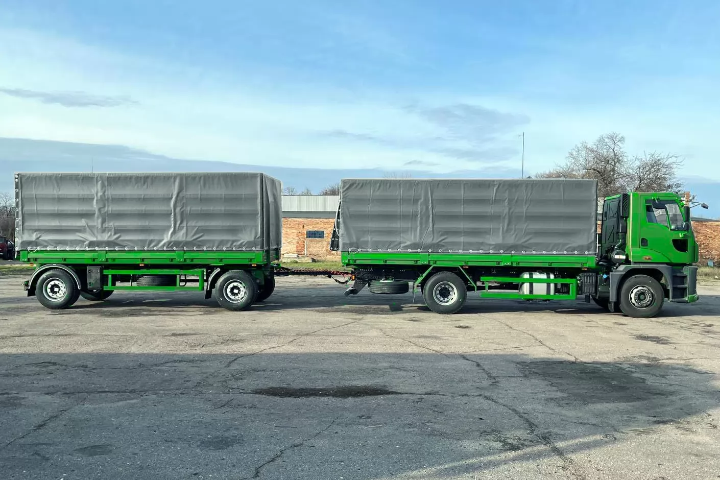 Підсумки продажів спецтехніки власного виробництва Техкомплект у 2022 році