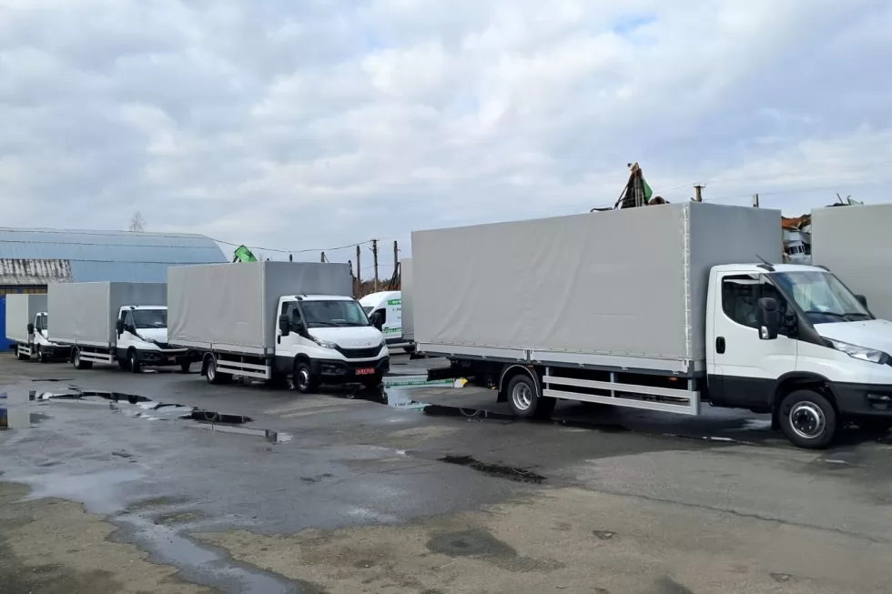 Готується до відвантаження партія бортових платформ на IVECO, фото 10