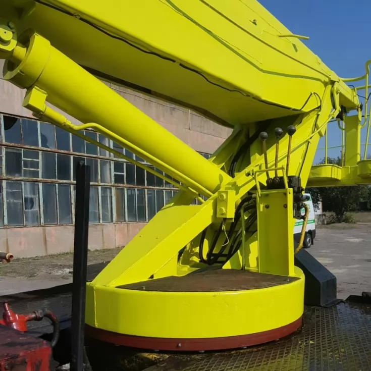 Техкомплект виконав капремонт ліктьового автогідропідйомника ВС-22-01 на базі ЗІЛ-131, фото 12