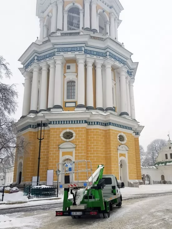 Автовишки Comet: паломництво до Лаври, фото 2