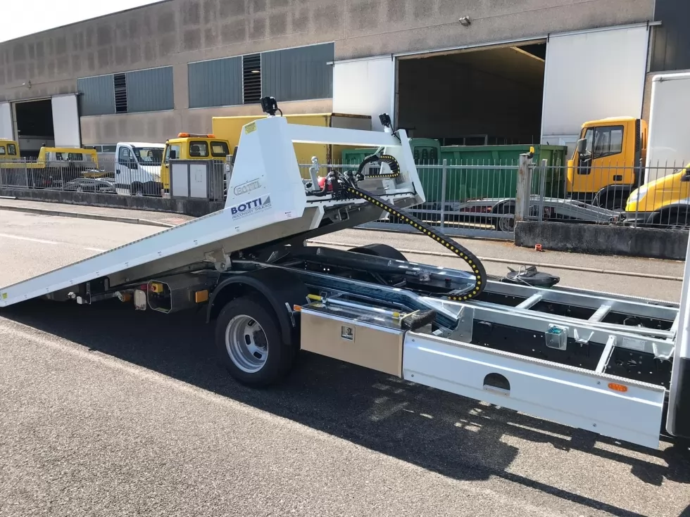 В Україні продаватимуться італійські евакуатори BOTTI, фото 22