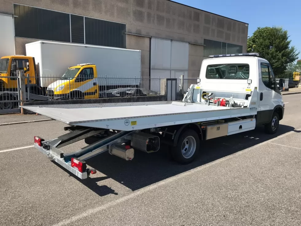 В Україні продаватимуться італійські евакуатори BOTTI, фото 23