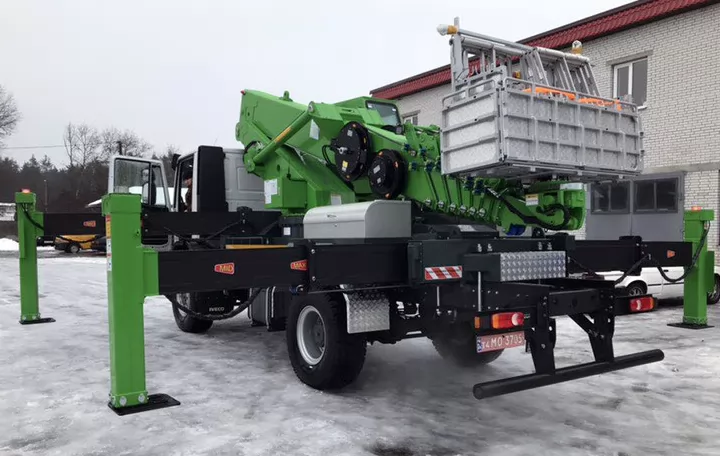 Південнокорейські автовишки Hansin із робочою висотою 35 м вирушили до свого покупця у Рівному, фото 16