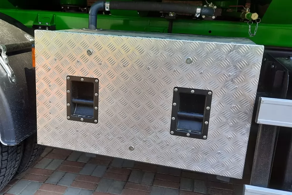 Агропідприємство Донецької області придбало фірмові автопаливозаправники та самоскид, фото 12